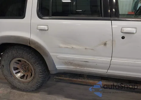 2000 Ford Explorer Xls z USA, uszkodzony, nr VIN 1FMZU72X1YZB29785